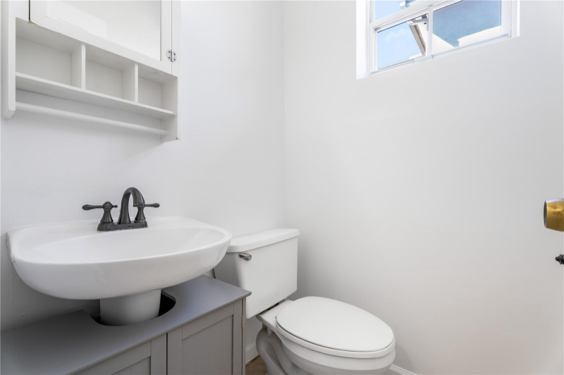 2850 Coconut Ave #14 - Photo 5 of 10