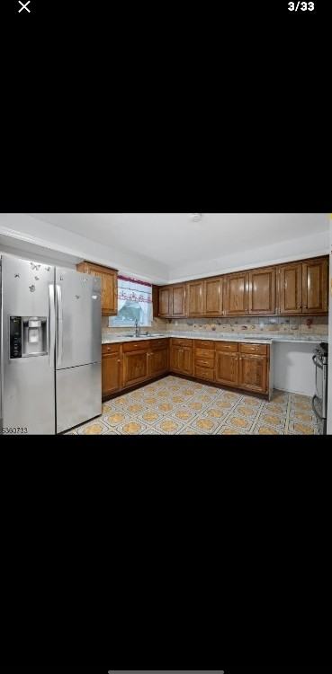 550 Jefferson Ave - Photo 3 of 32