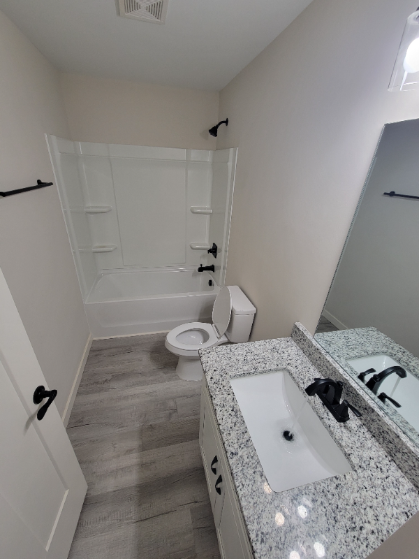 823 31st St Sw - Photo 3 of 11