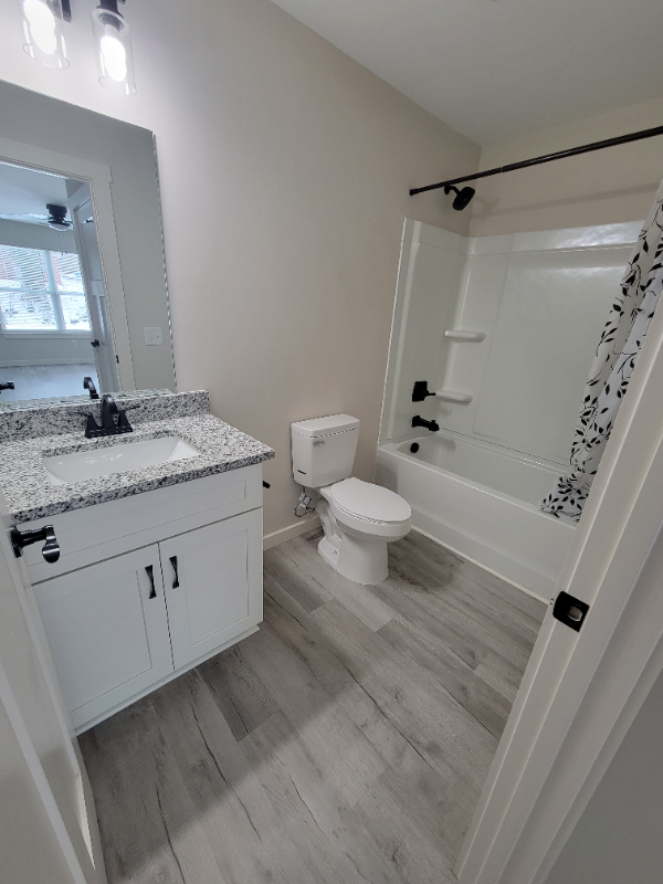 823 31st St Sw - Photo 5 of 11