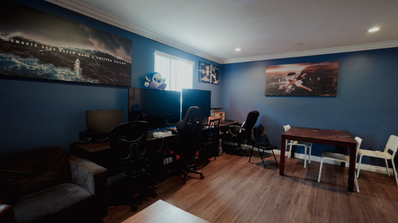 1449 E 25th St - Photo 3 of 18