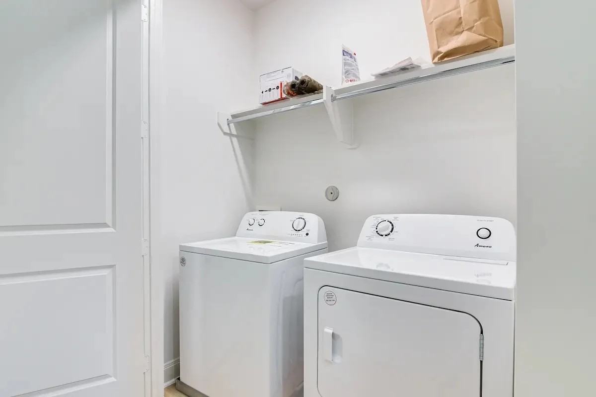 5111 Briscoe St #B - Photo 3 of 18