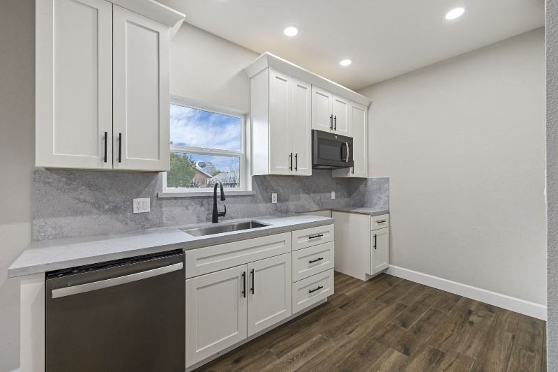 619 S Sacramento St #619 - Photo 2 of 19