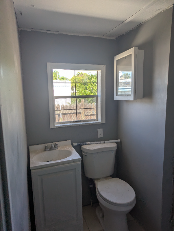 11430 Rohrman Rd - Photo 5 of 6