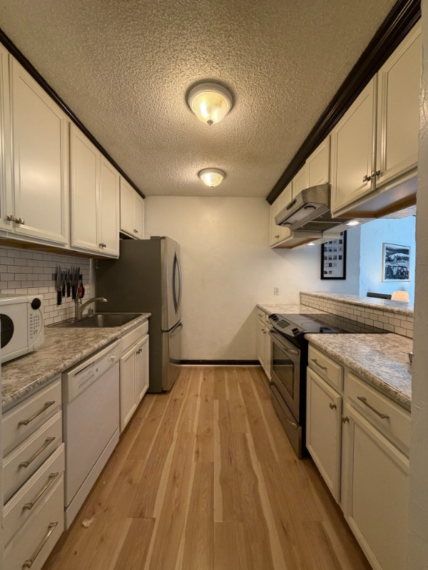 414 W Beaver Creek Blvd #B22 - Photo 5 of 13