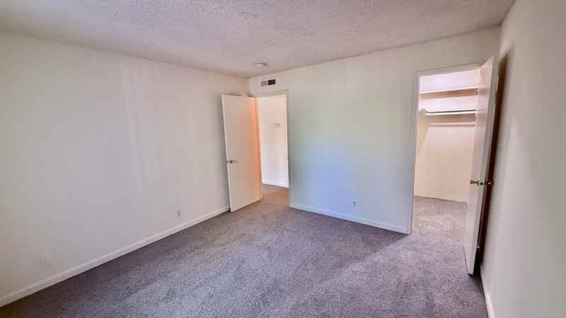 4890 N Backer Ave - Photo 6 of 20