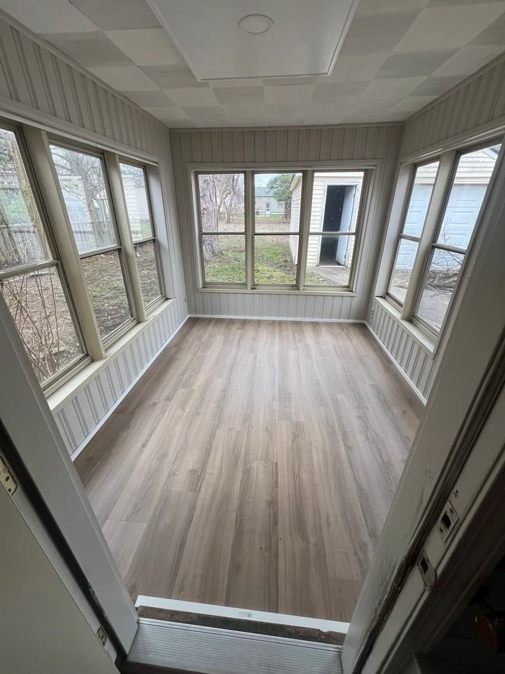 617 N Wilson Ave - Photo 2 of 11