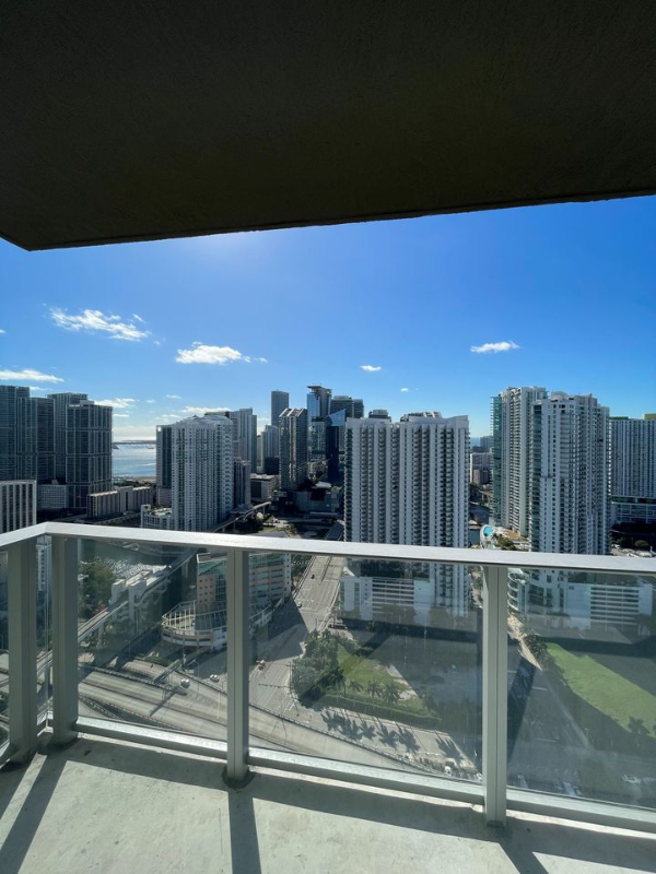 32 Sw 1st St - Photo 3 of 18