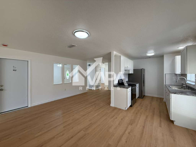 7814 Hollow Oak - Photo 6 of 19