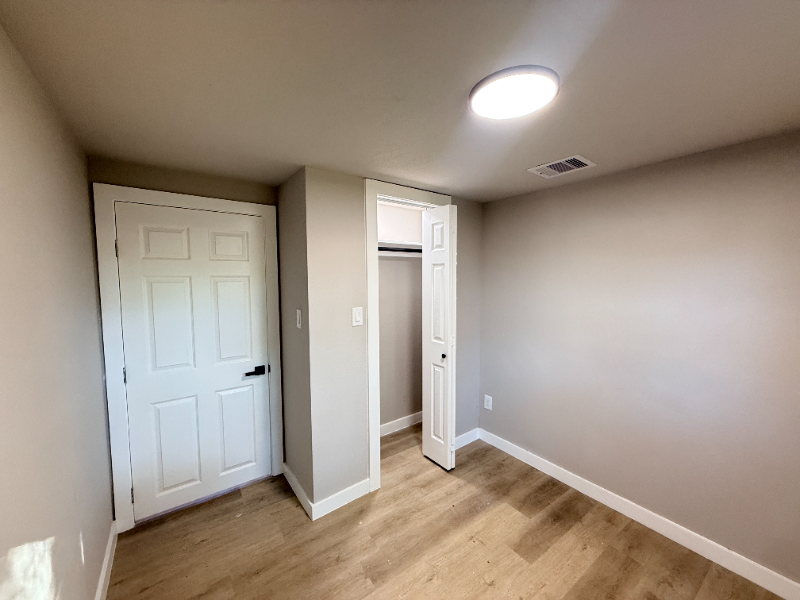 2209 Gano St #3 - Photo 4 of 18