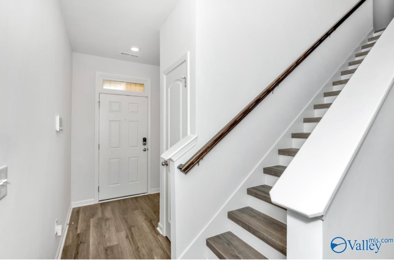217 Bay Pine Dr - Photo 5 of 19
