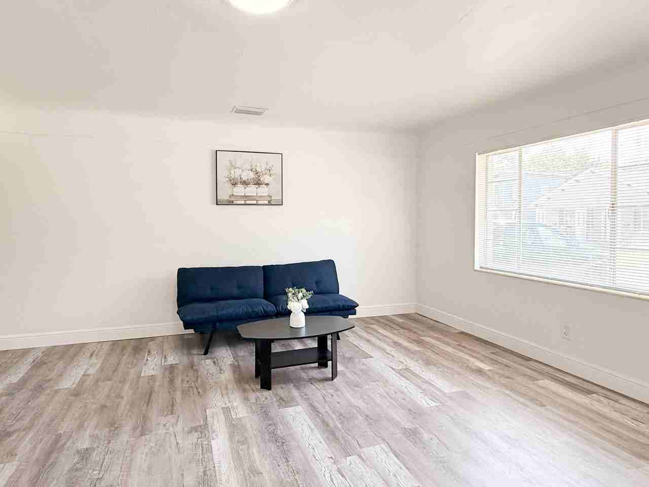 Newton Ave S - Photo 5 of 10