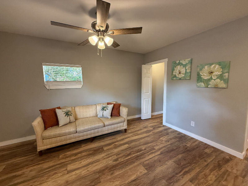 843 Rigsby Ave - Photo 7 of 17