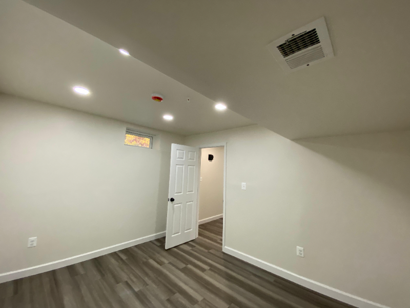 353 Daleview Dr #1 - Photo 6 of 14