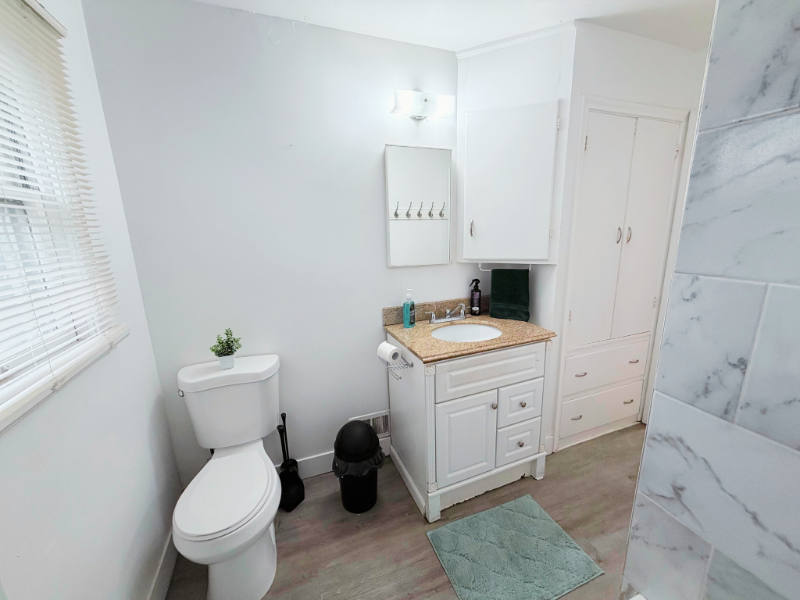 1711 S St - Photo 2 of 11