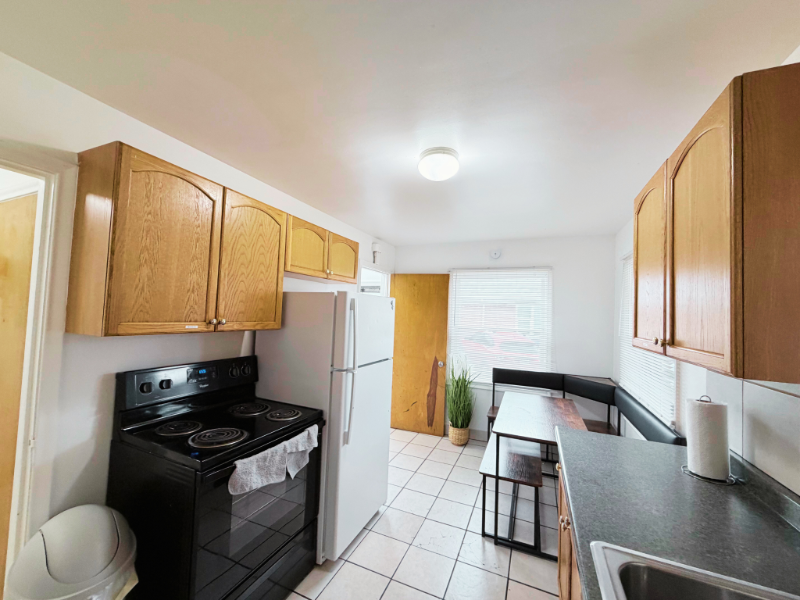 1711 S St - Photo 6 of 13