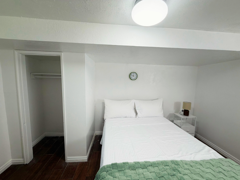 1711 S St - Photo 2 of 11