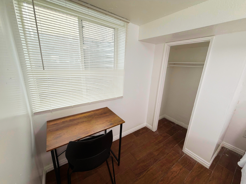 1711 S St - Photo 3 of 11