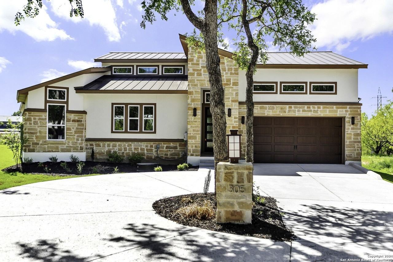 305 Fire Dance - Photo 4 of 43