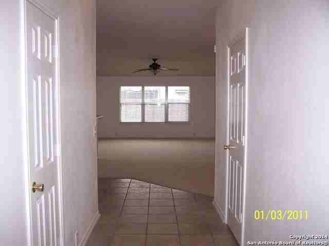 15803 Borwick Ln - Photo 4 of 24