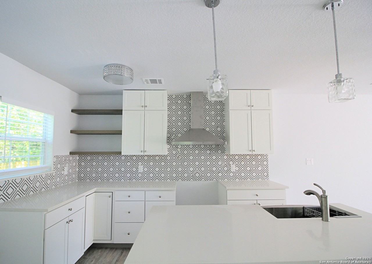 707 S Olive St #B - Photo 5 of 13