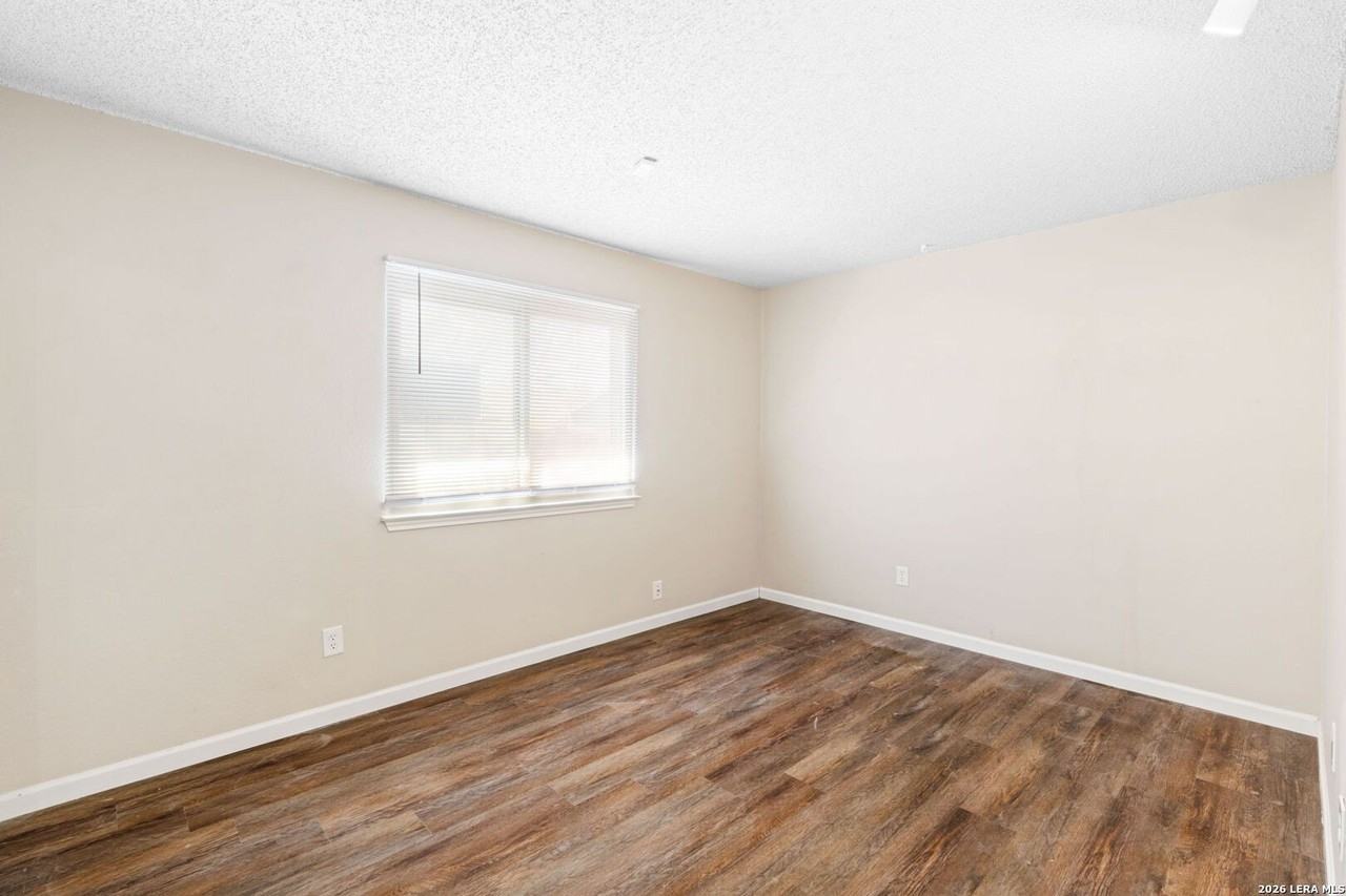 12079 Stoney Brg - Photo 7 of 15