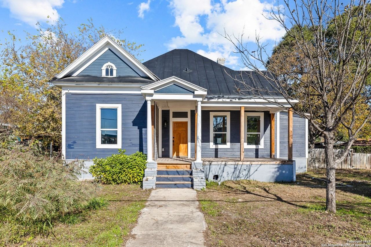 311 Belmont - Photo 2 of 13