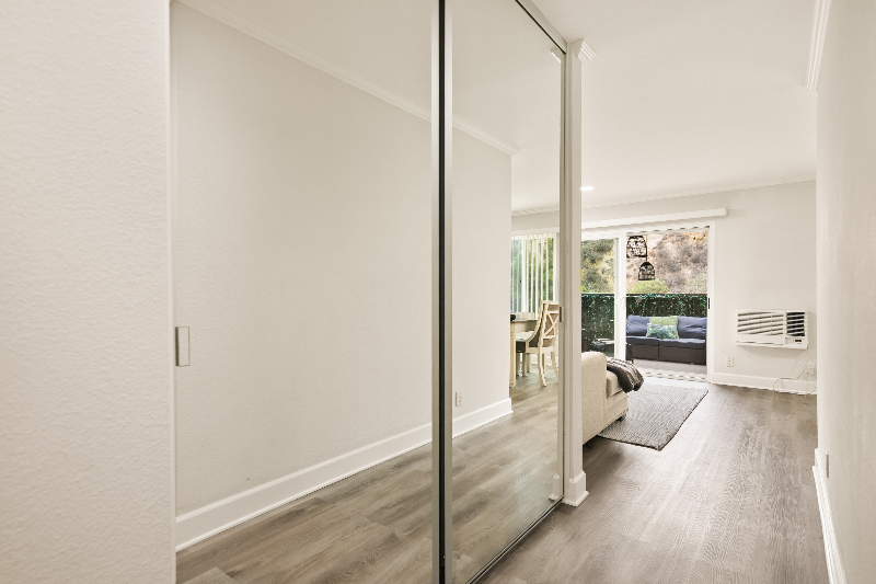 8503 Villa La Jolla Dr #B - Photo 4 of 28