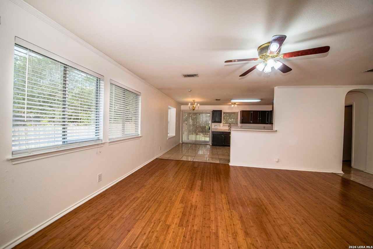 7127 Still Hollow Dr - Photo 5 of 33