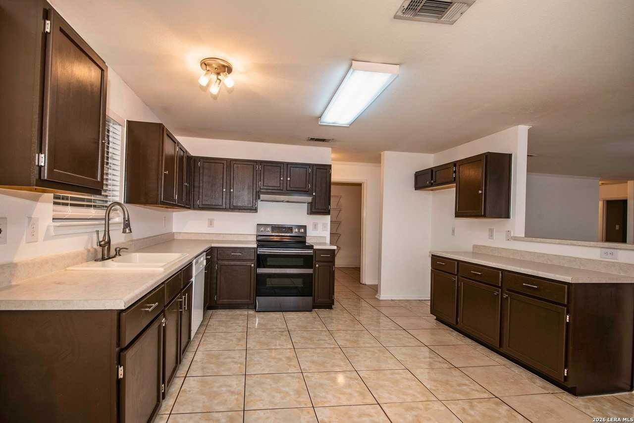 7127 Still Hollow Dr - Photo 7 of 33