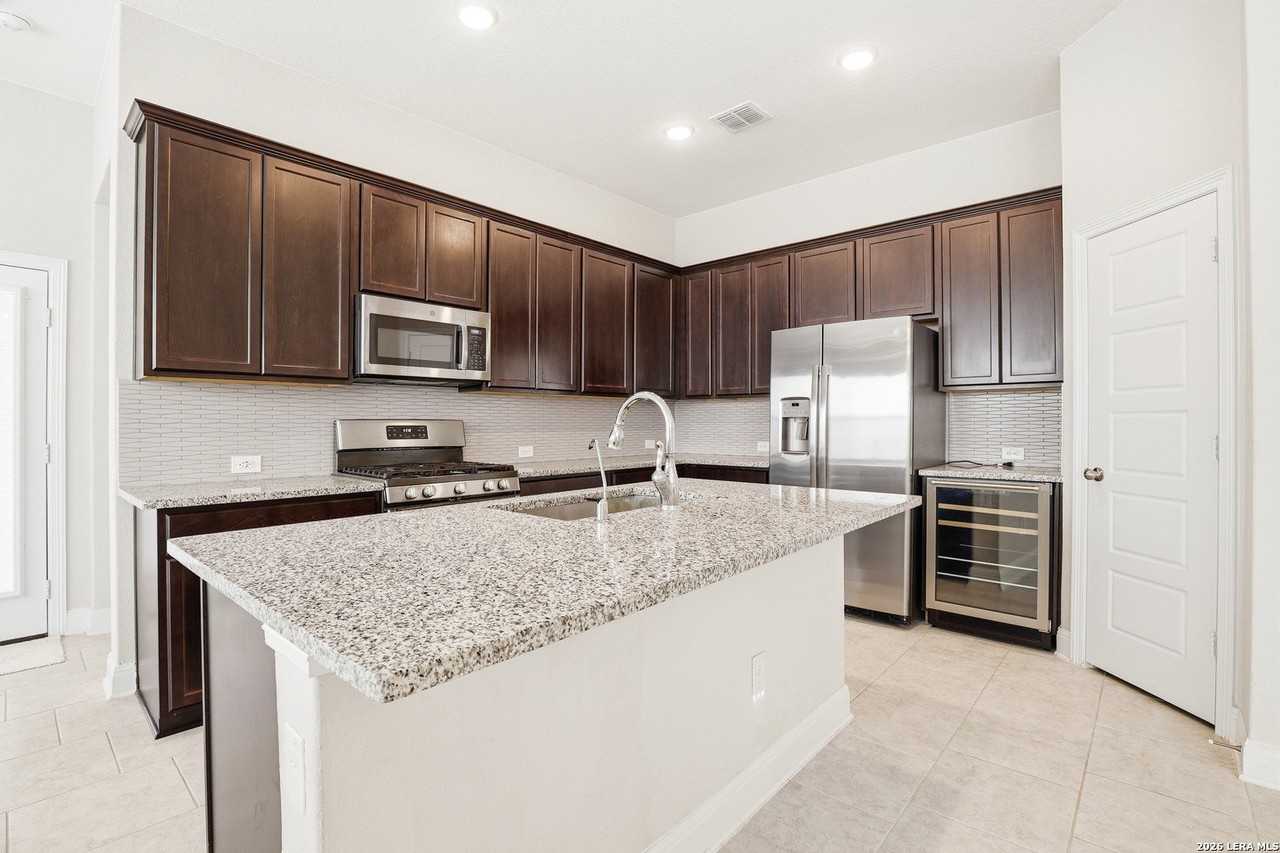 12139 Casparis - Photo 3 of 16