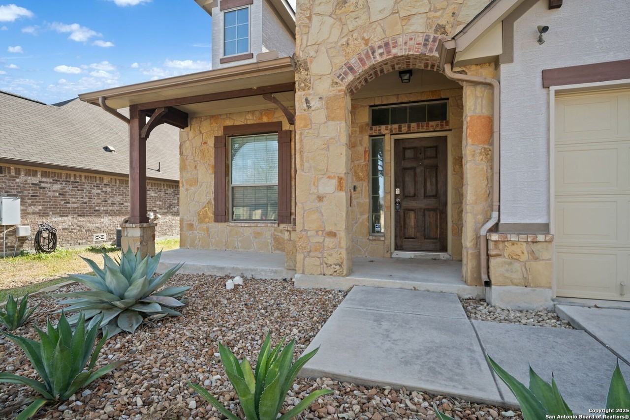 2122 Pecan Hvn - Photo 5 of 38