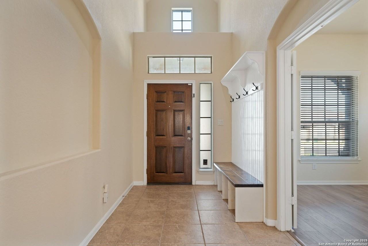 2122 Pecan Hvn - Photo 6 of 38