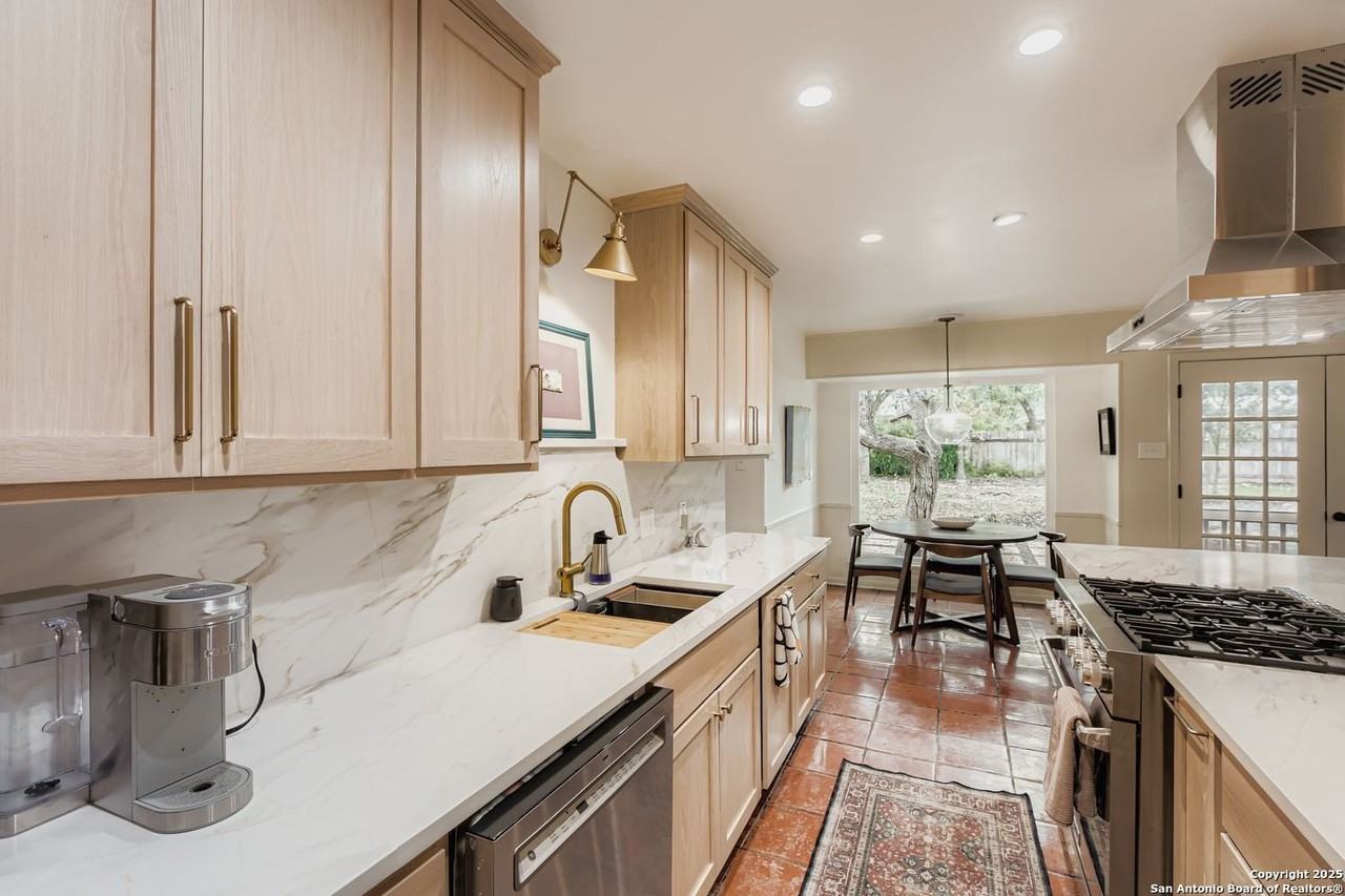 146 Canyon Oaks Dr - Photo 4 of 29