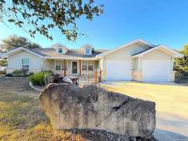 featured image of 849 Scenic Hills Dr