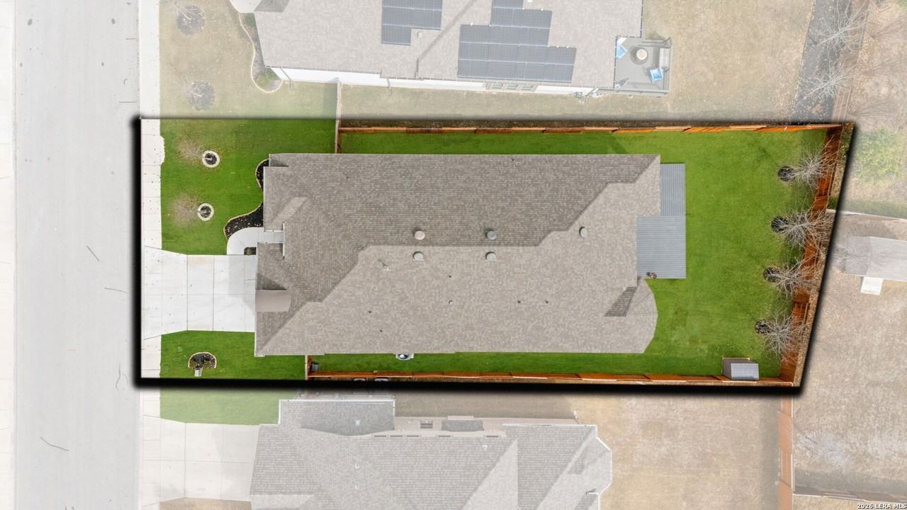 1732 Doubleday Ln - Photo 3 of 38