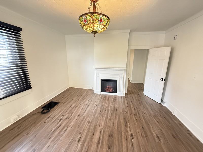 1051 Elk St - Photo 2 of 18