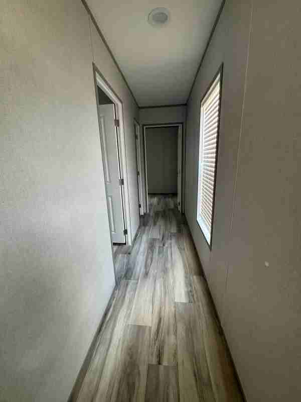 90 Peach St - Photo 7 of 13