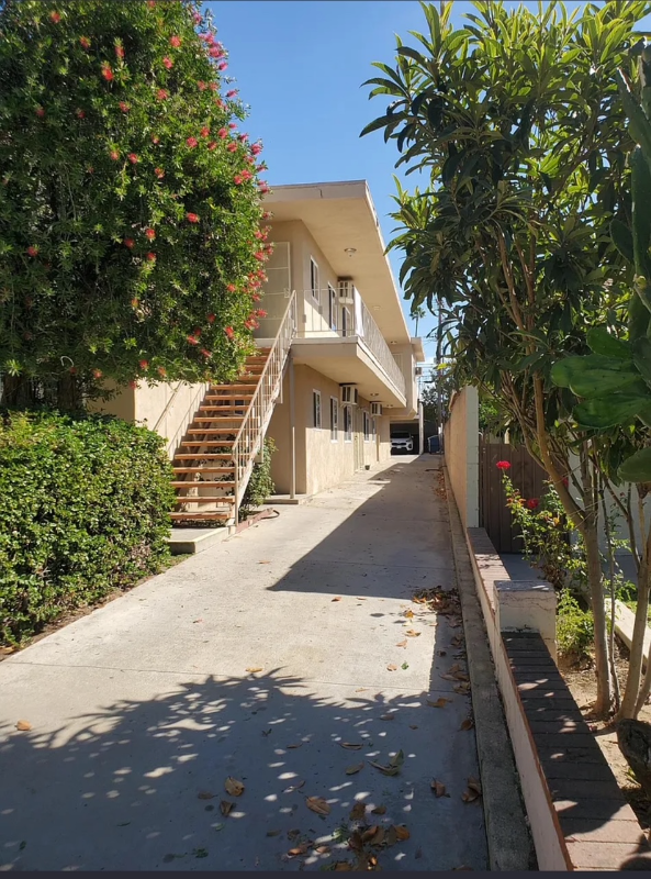 1128 Raymond Ave #5