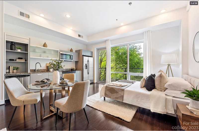 1133 Metropolitan Ave #203 - Photo 4 of 22