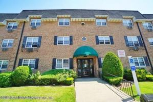 featured image of 394 Maryland Ave Apt 2a