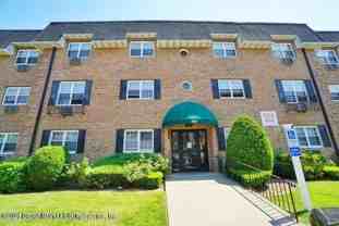 394 Maryland Ave Apt 2a - Photo 1 of 1