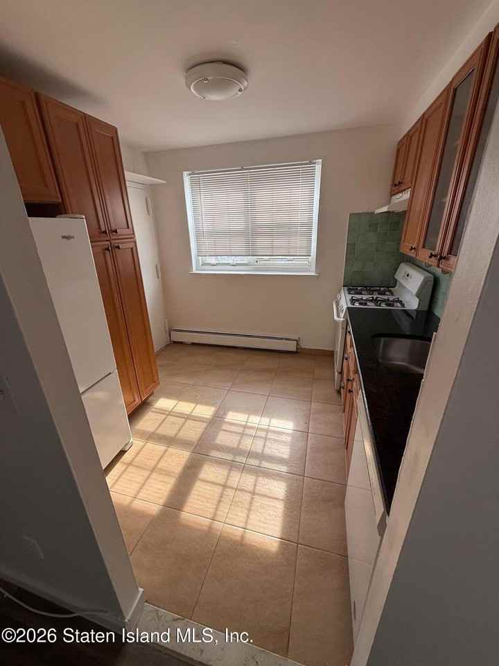 394 Maryland Ave Apt 2a - Photo 3 of 11