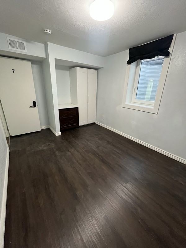 355 Gray St - Photo 7 of 9