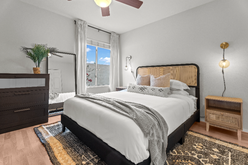 3001 E Redwood Ln - Photo 5 of 12