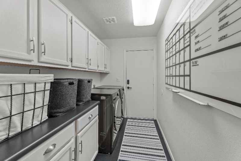 3001 E Redwood Ln - Photo 7 of 12