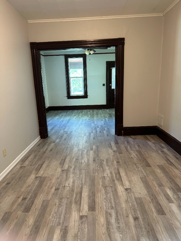 929 Redfield St - Photo 2 of 12