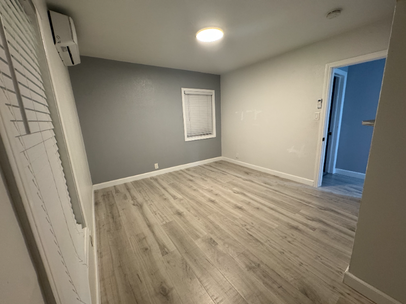 5413 W 4th St #MAIN - Photo 7 of 12