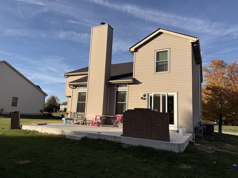 2298 Maxwell Ave - Photo 6 of 38