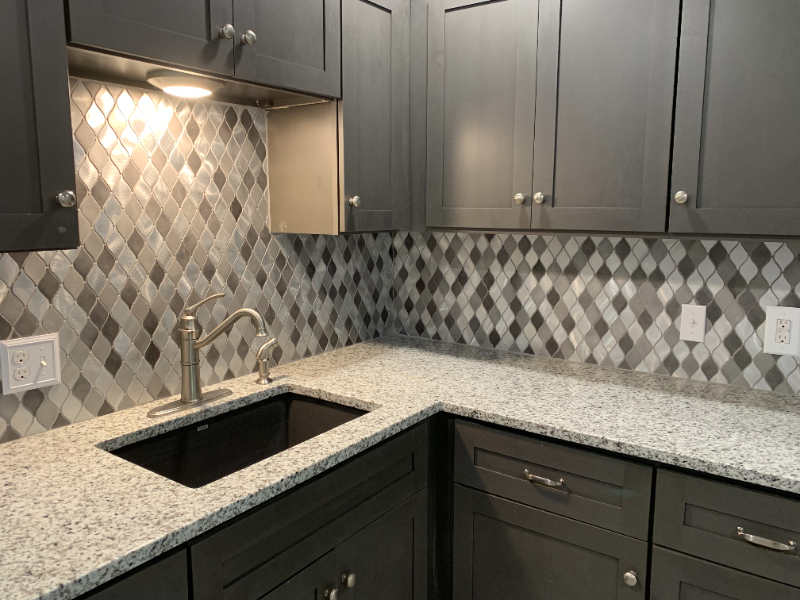 720 Menchaca St - Photo 6 of 11